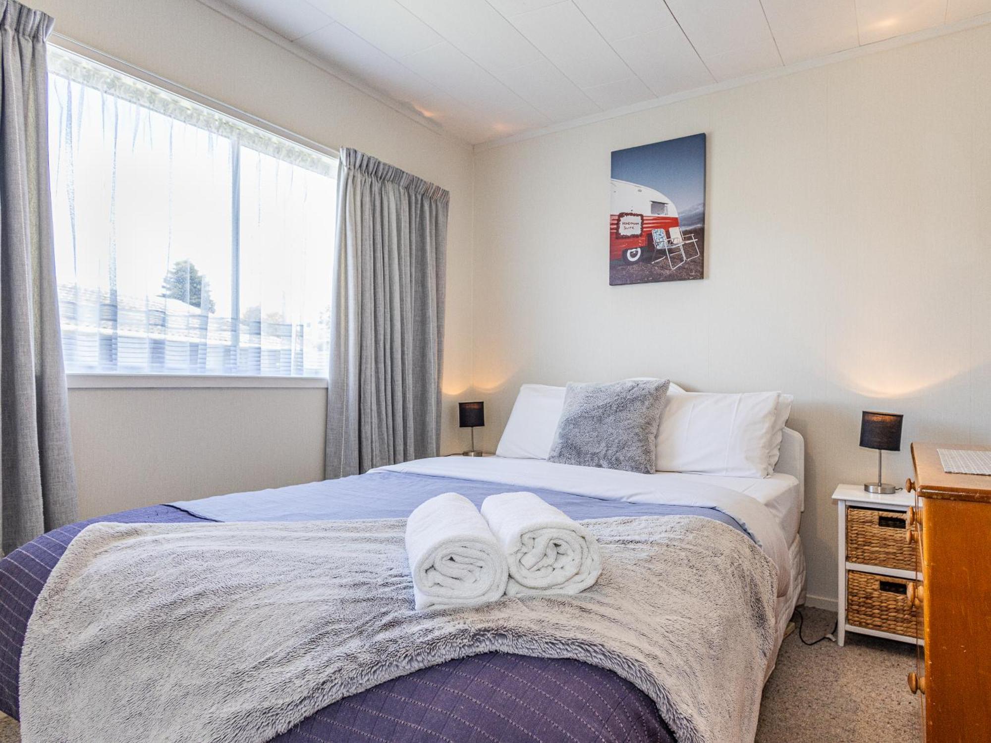 Central Riverside Retreat - Taupo Holiday Home المظهر الخارجي الصورة